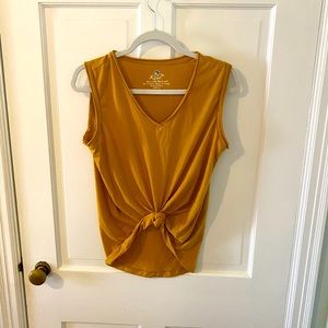 Kuhl size small tank